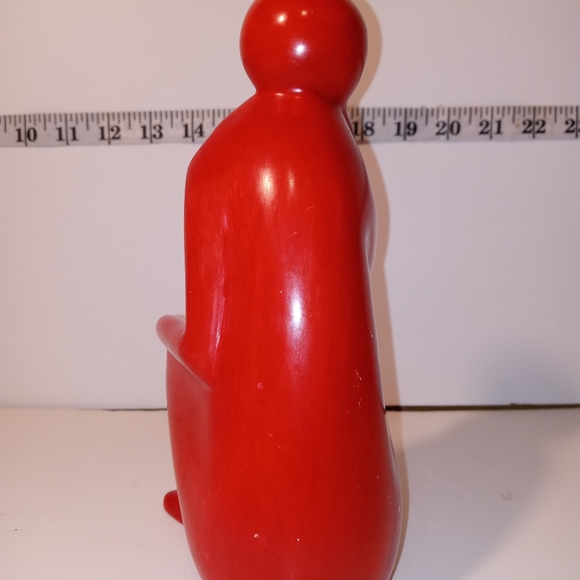MCM Red abstract sculpture women sitting. - Picture 5 of 9